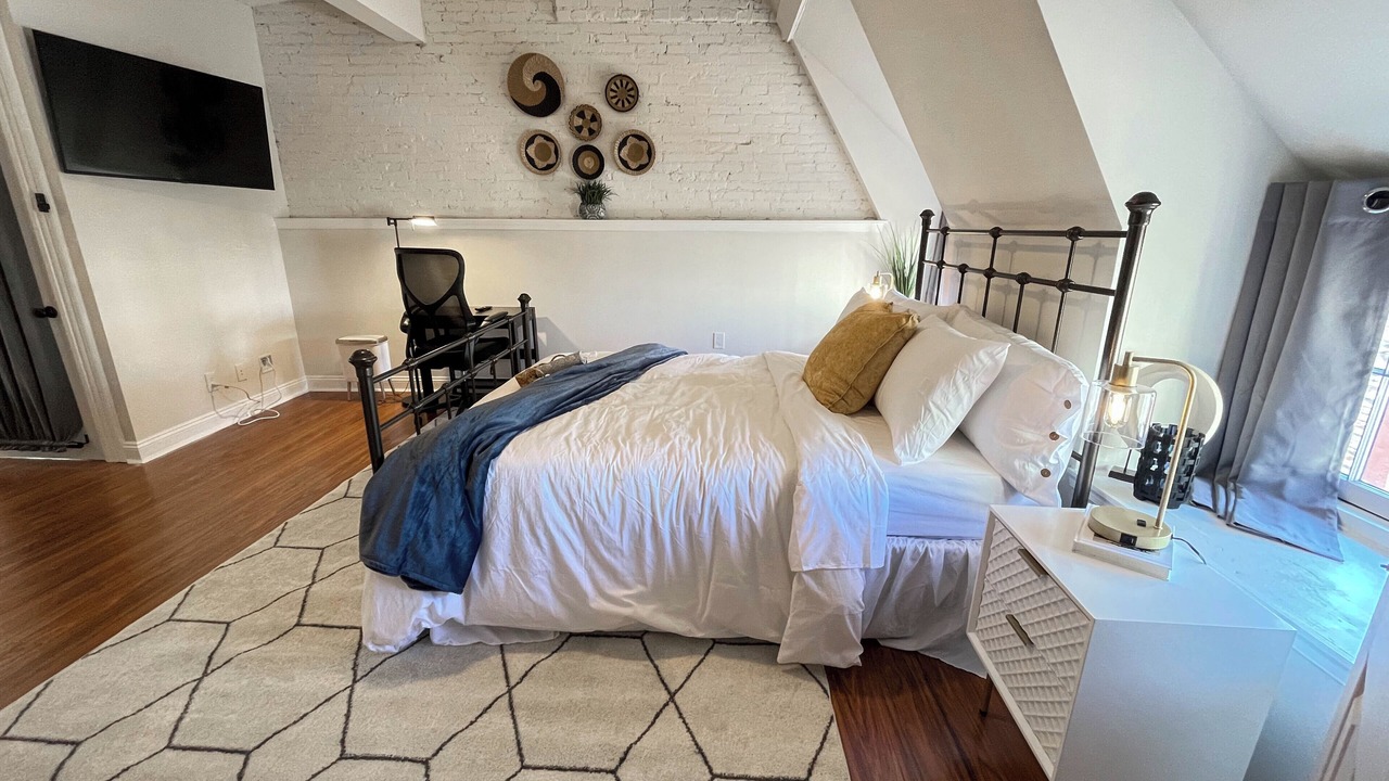 Photo of Bedroom in Downtown Baltimore
