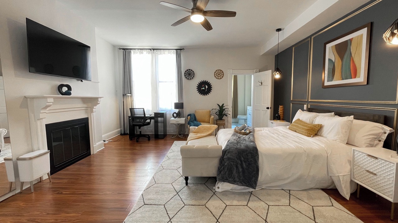 Photo of Bedroom in Downtown Baltimore