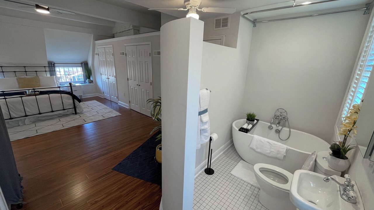 Photo of Bathroom in Downtown Baltimore