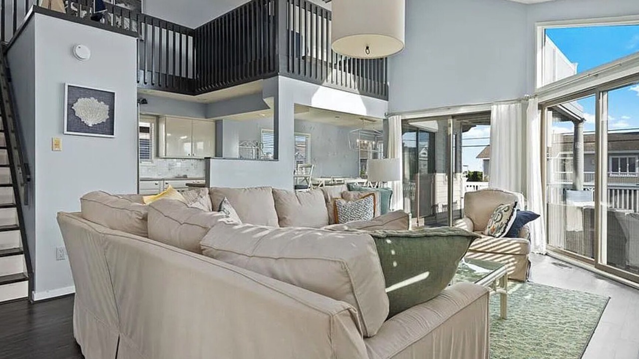 Photo of Livingroom in Avalon