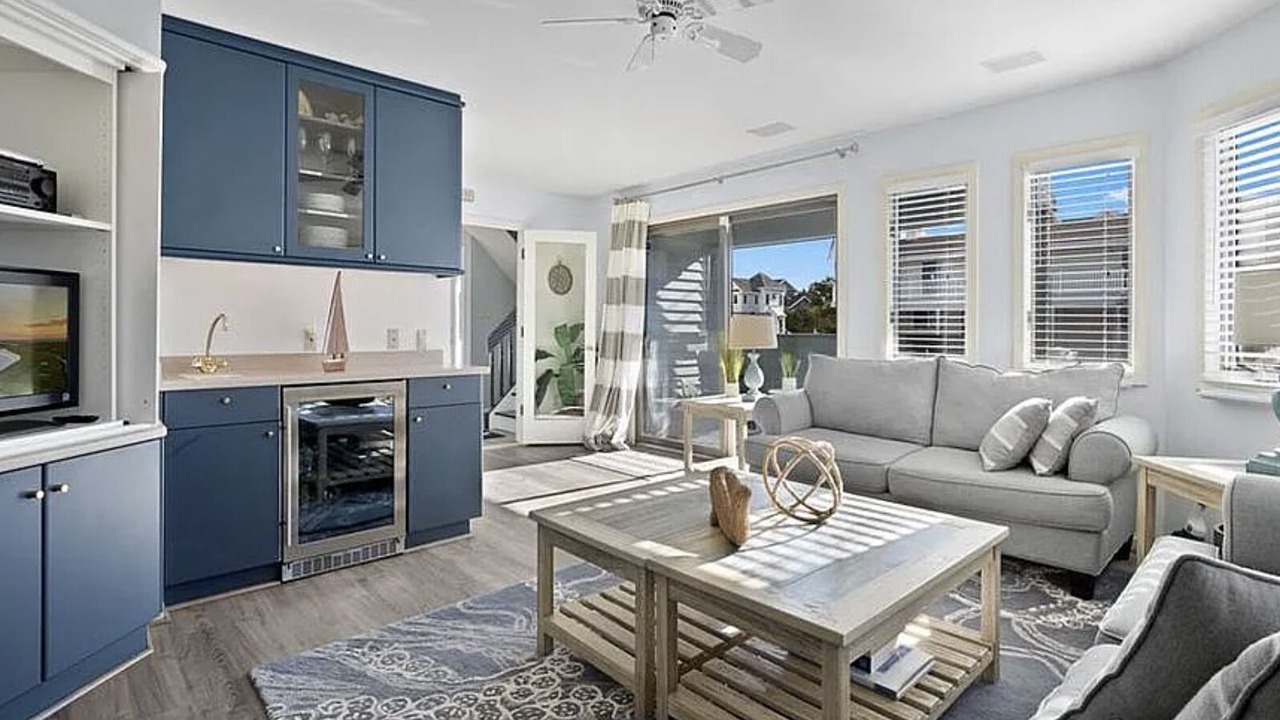 Photo of Livingroom in Avalon