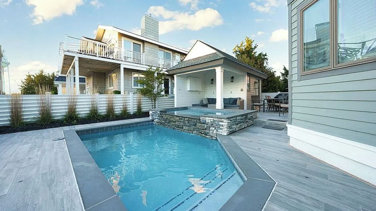 Photo of Outdoor in Avalon
