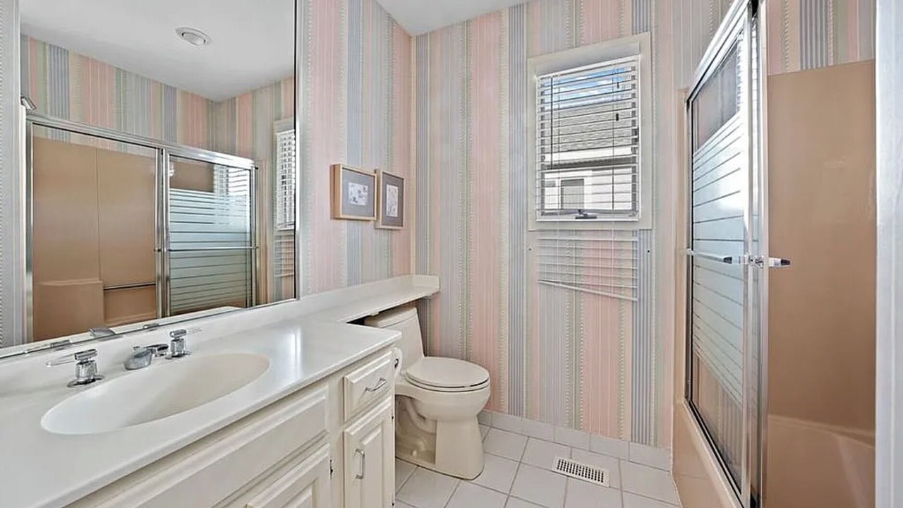 Photo of Bathroom in Avalon