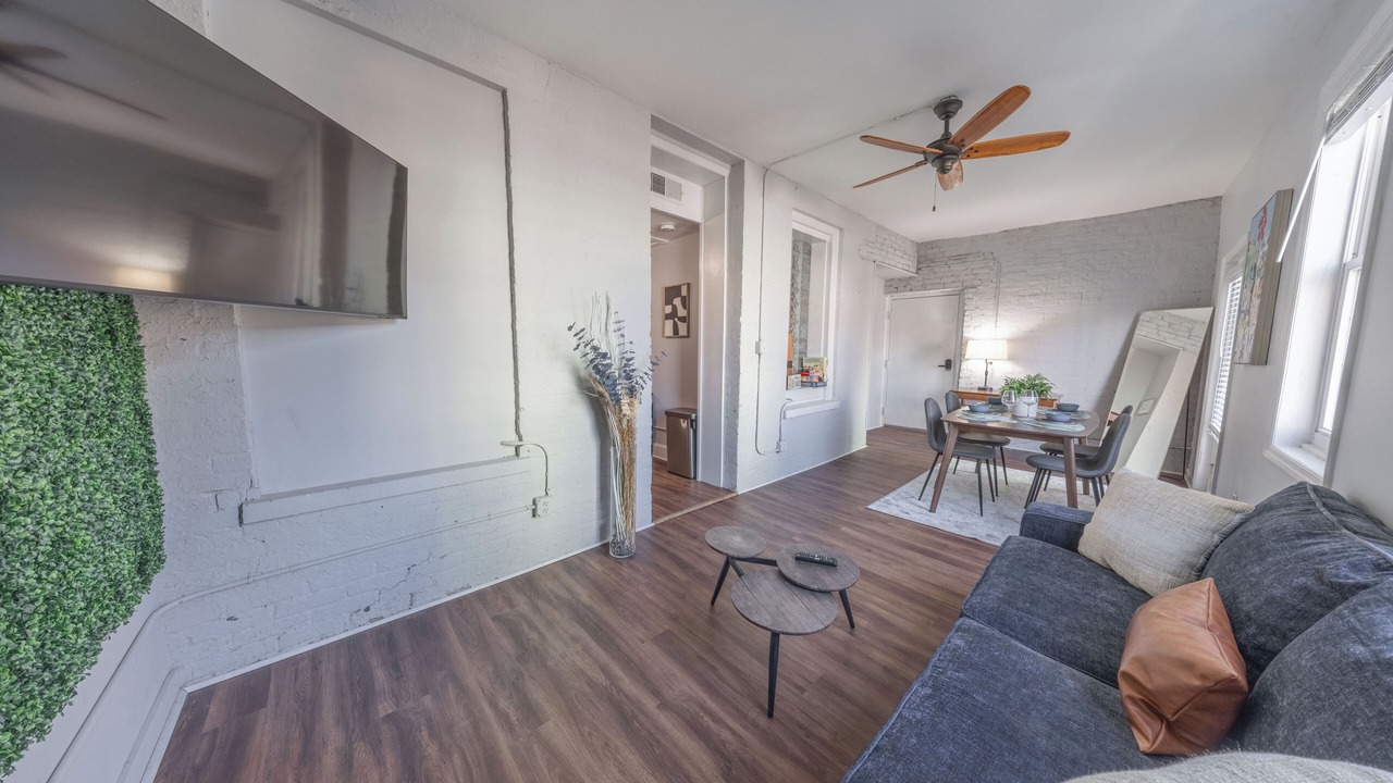 Photo of Livingroom in Central Business District