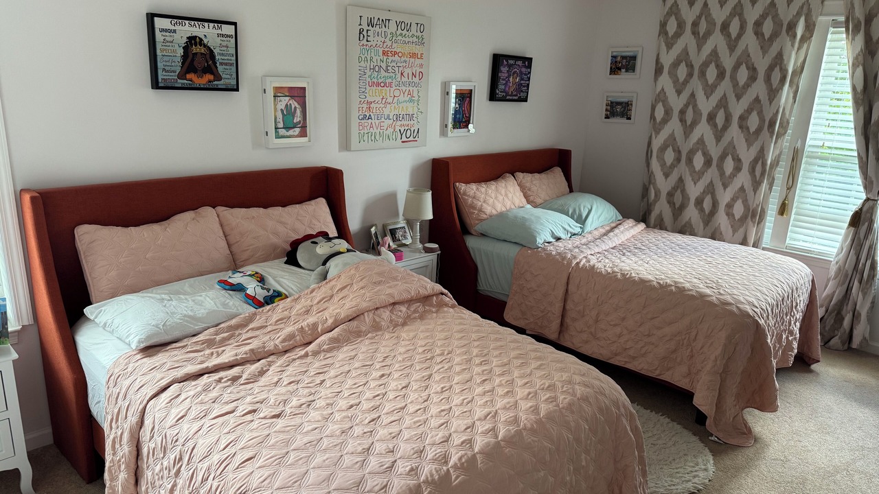 Photo of Bedroom in Moon Township