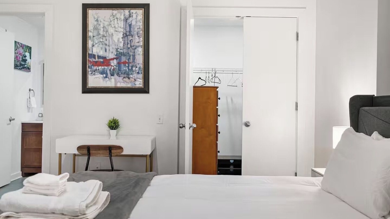 Photo of Bedroom in Cultural District