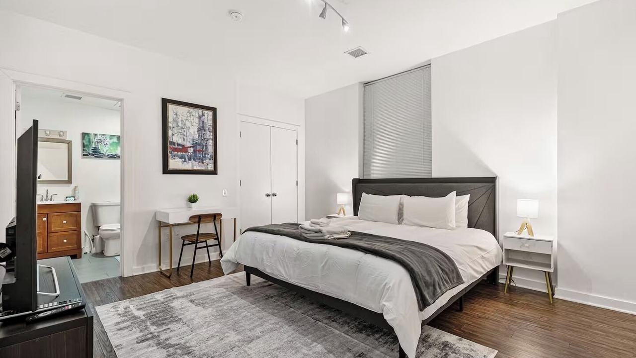 Photo of Bedroom in Cultural District