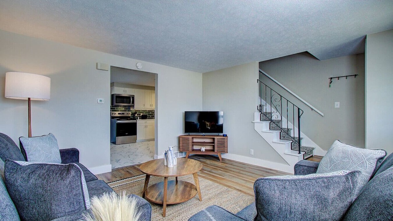 Photo of Livingroom in North Canton