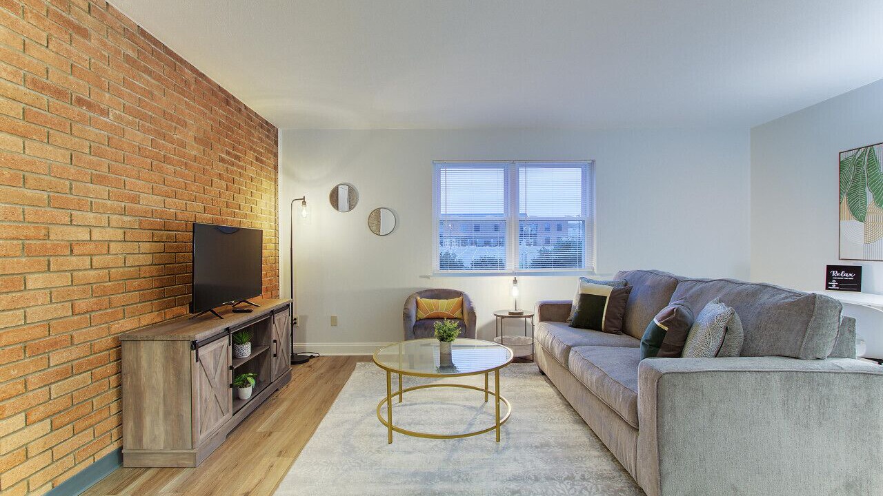 Photo of Livingroom in North Canton