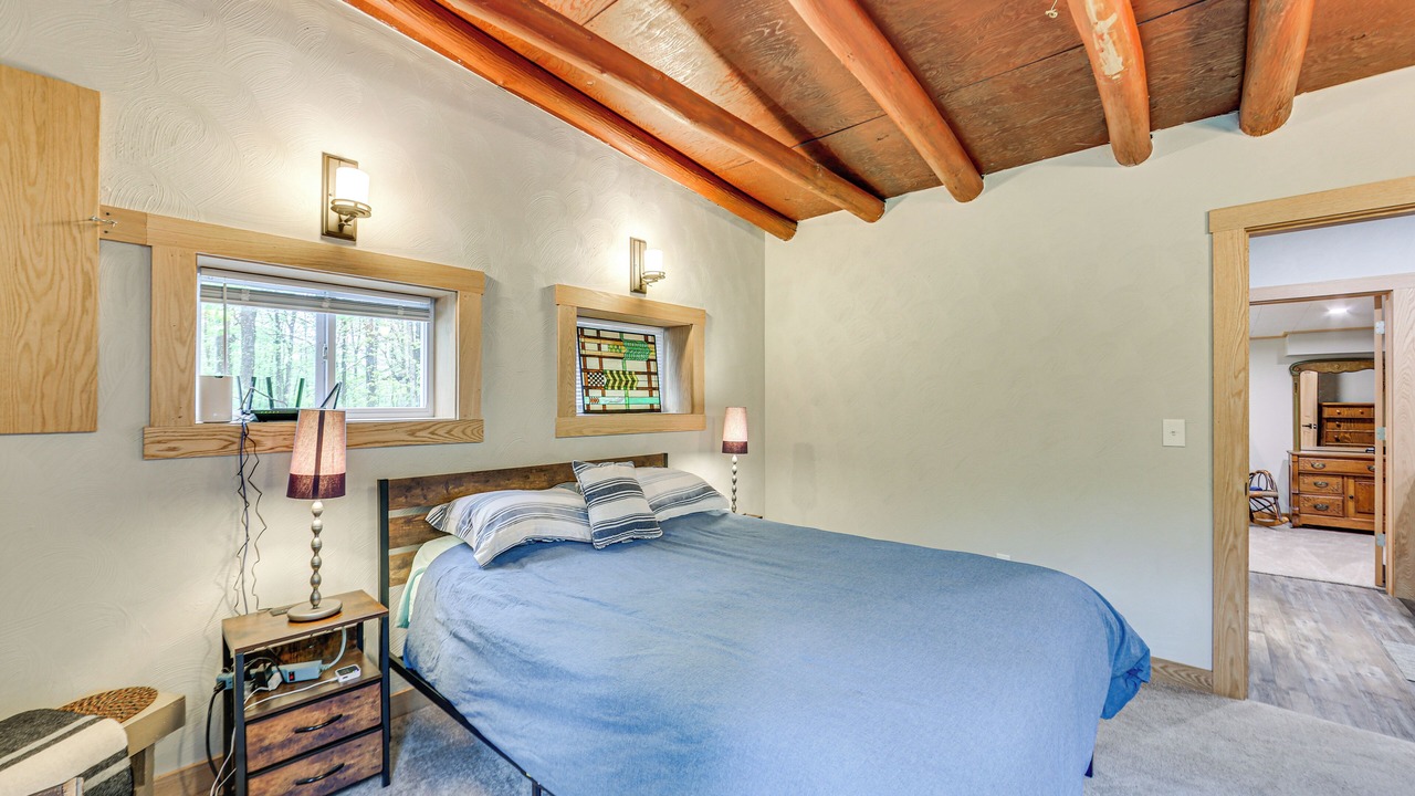 Photo of Bedroom in Normalville