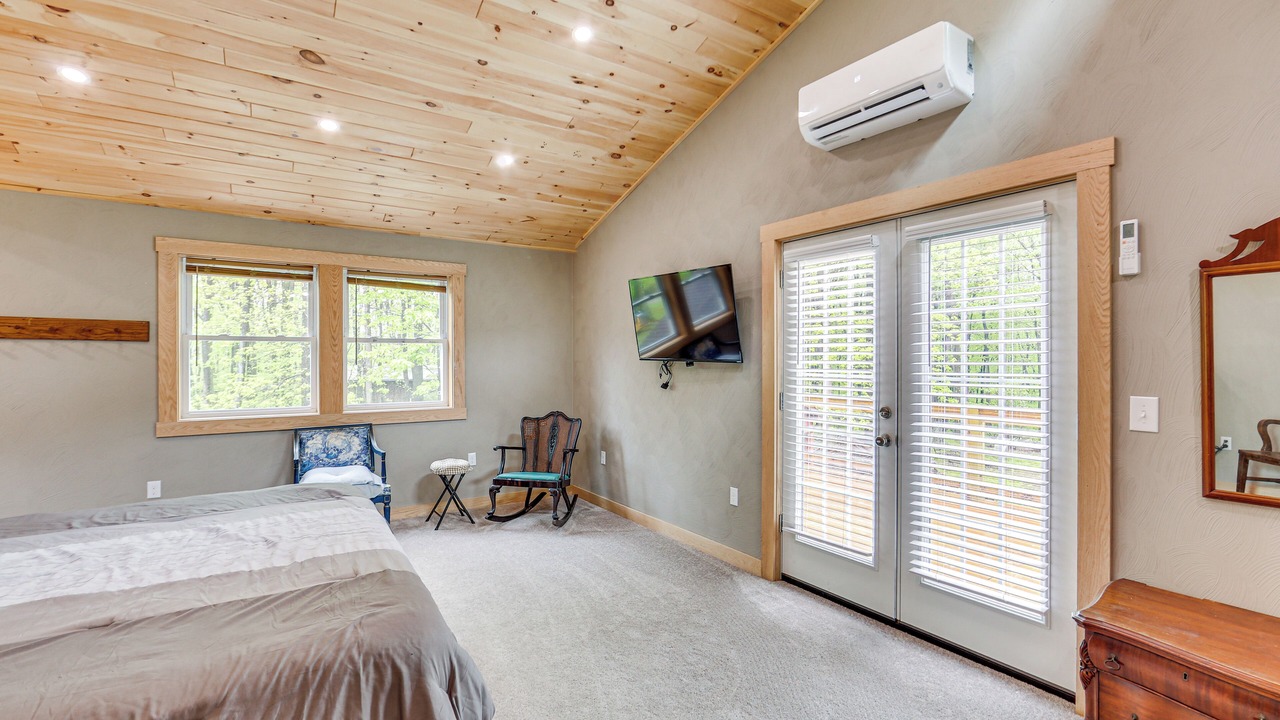 Photo of Bedroom in Normalville
