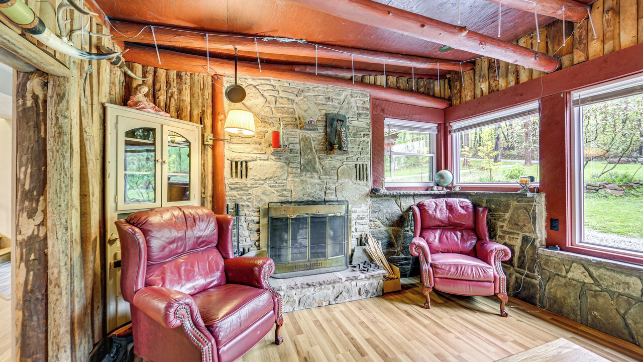 Photo of Bedroom in Normalville