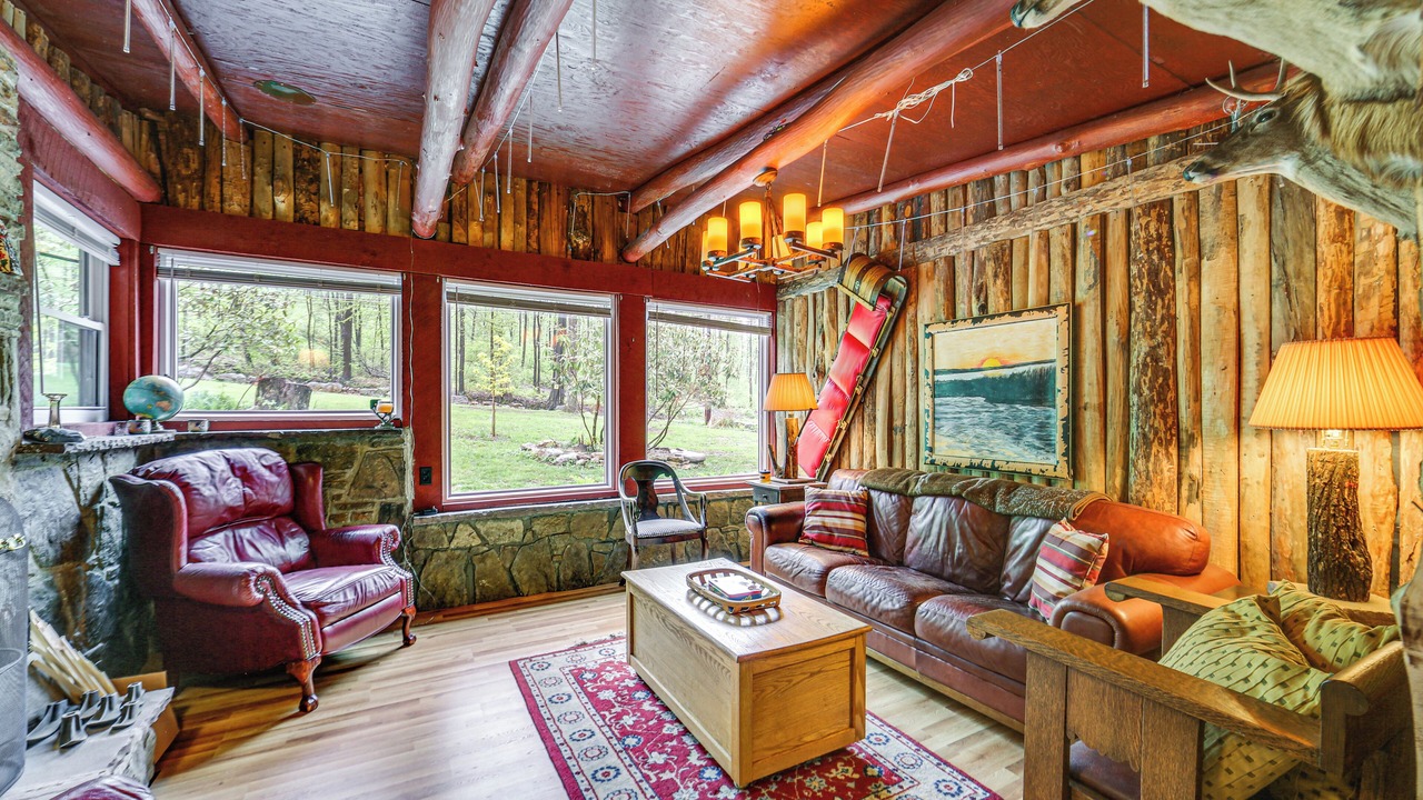 Photo of Livingroom in Normalville