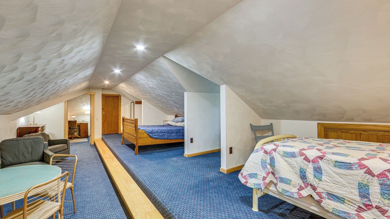 Photo of Bedroom in Normalville