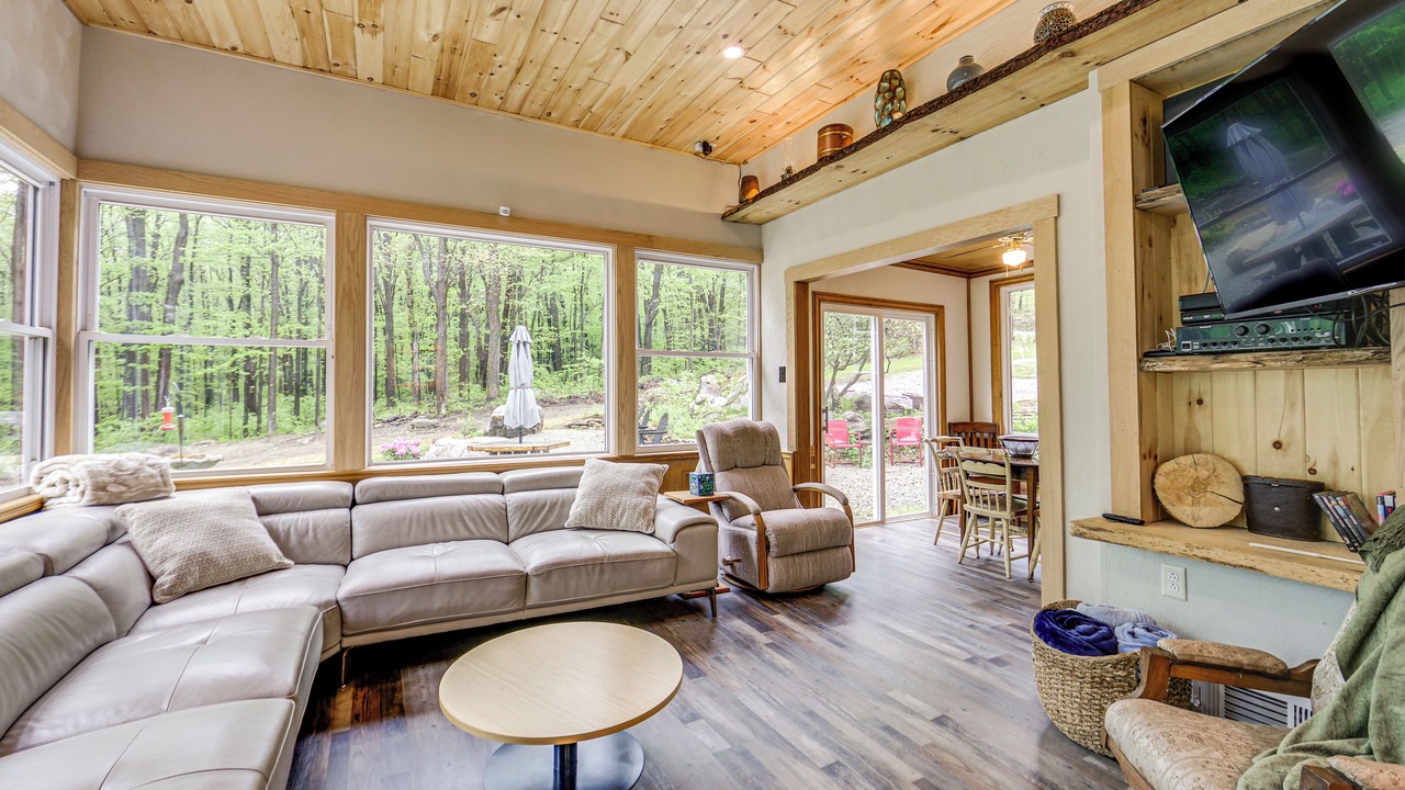 Photo of Livingroom in Normalville