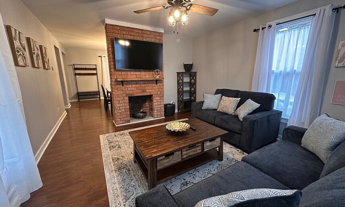 Photo of Livingroom in Coshocton