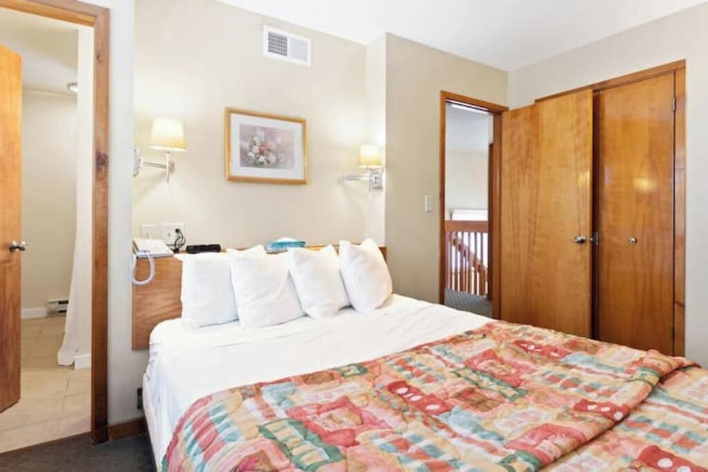 Photo of Bedroom in Shawnee On Delaware