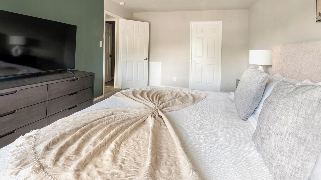 Photo of Bedroom in Greenbelt
