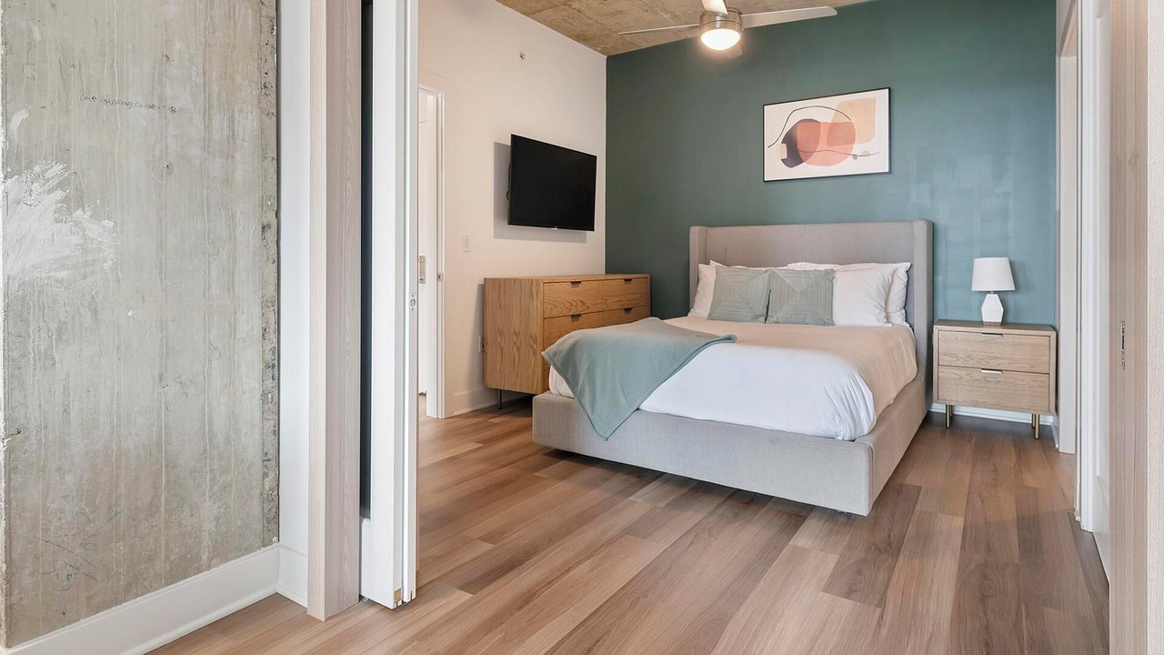 Photo of Bedroom in Baileys Crossroads