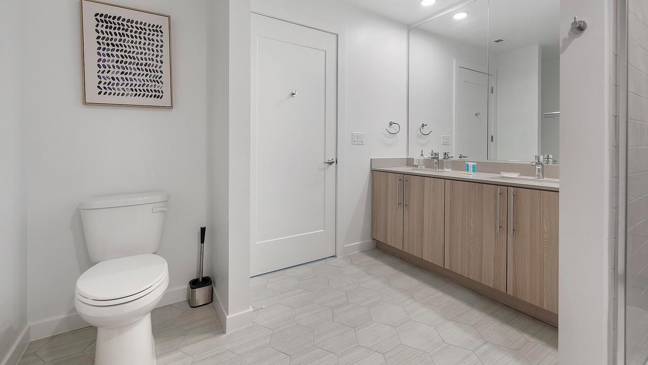 Photo of Bathroom in Baileys Crossroads