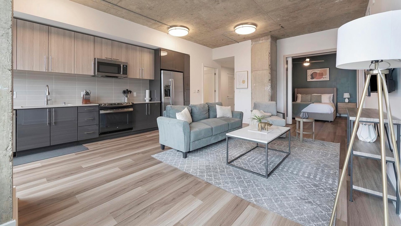 Photo of Livingroom in Baileys Crossroads