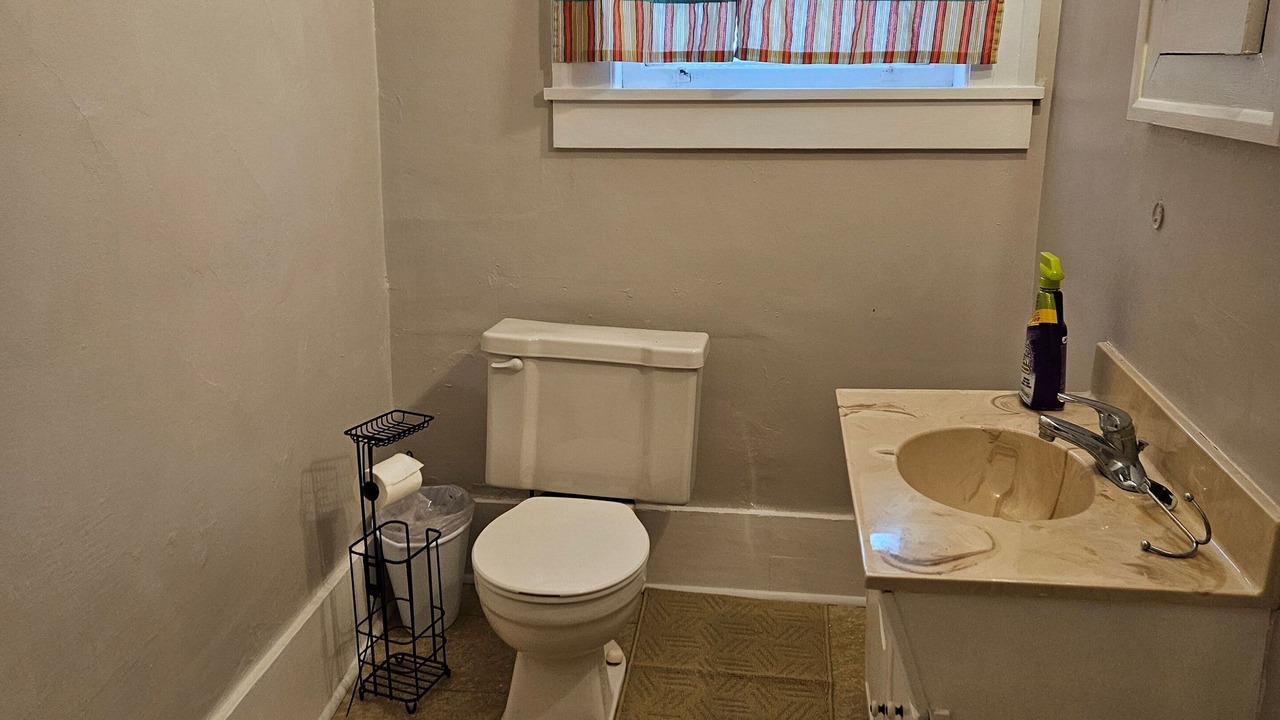 Photo of Bathroom in Girard