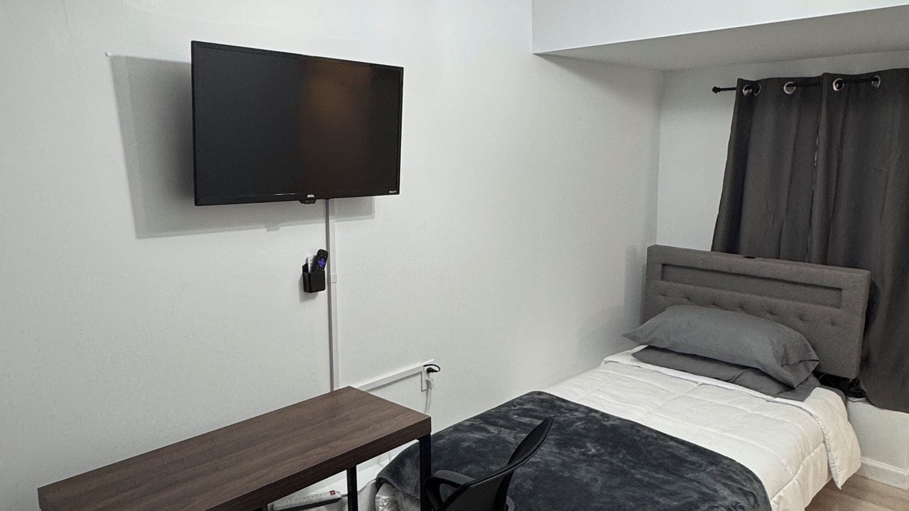 Photo of Bedroom in Pond Eddy