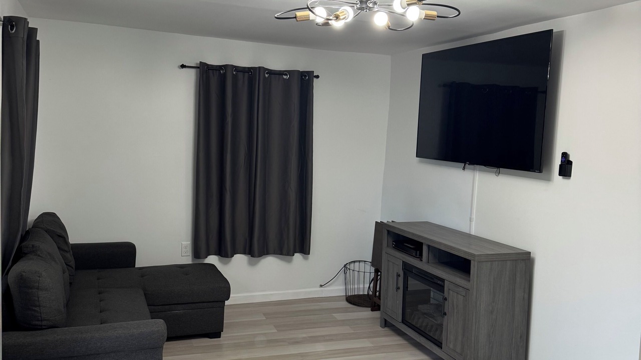 Photo of Livingroom in Pond Eddy