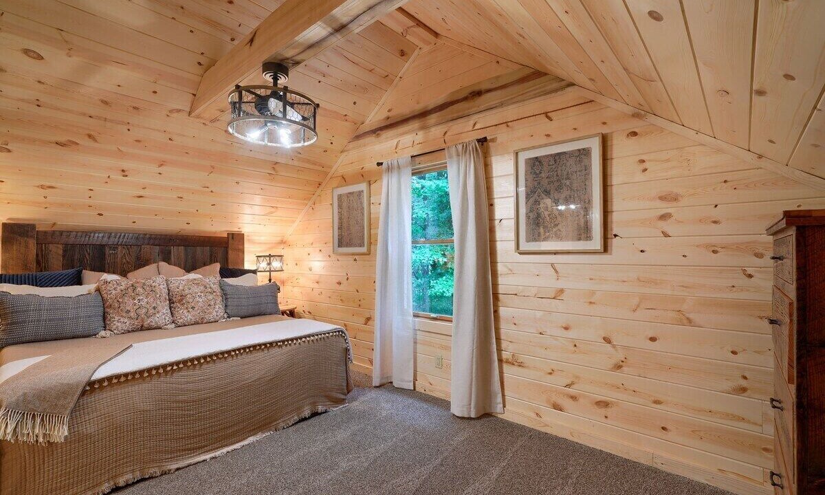 Photo of Bedroom in Rockbridge