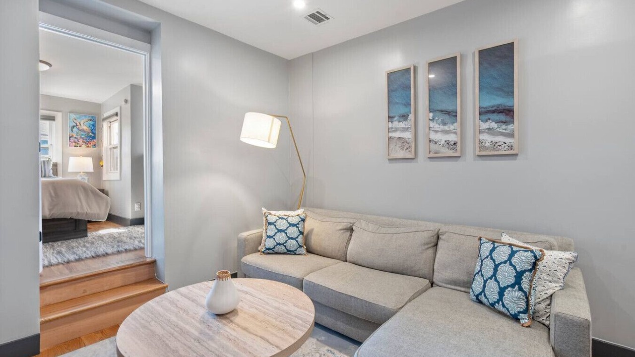 Photo of Livingroom in The Heights