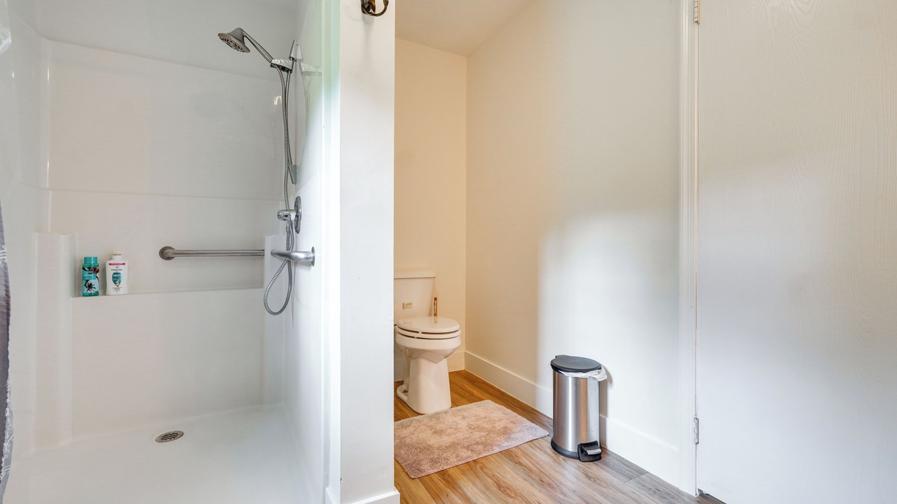 Photo of Bathroom in Dewart
