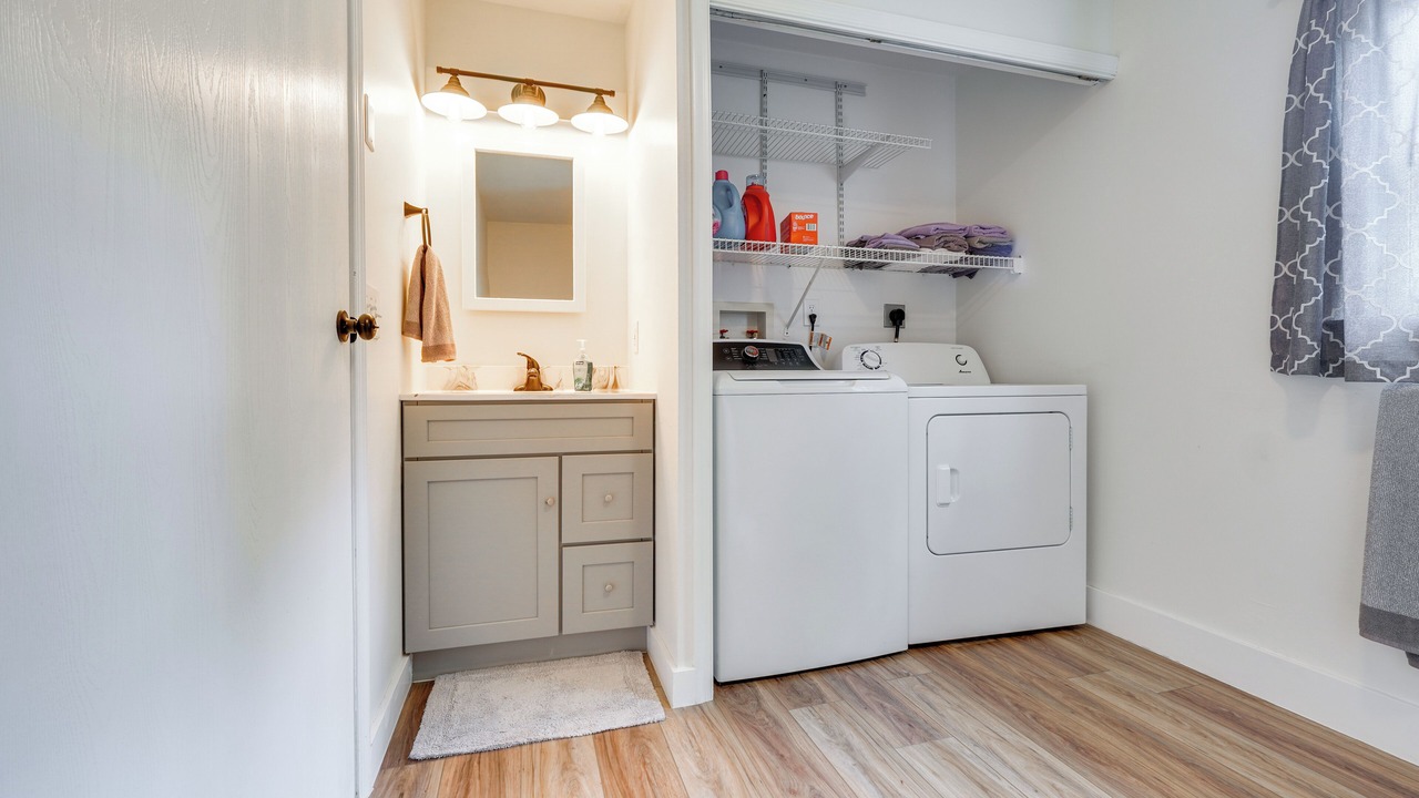 Photo of Bathroom in Dewart