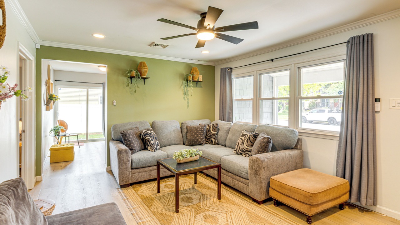 Photo of Livingroom in Somers Point