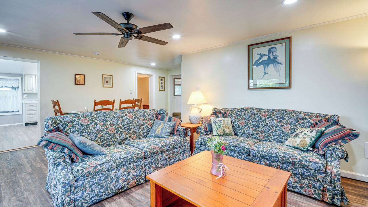 Photo of Livingroom in West Tuckerton