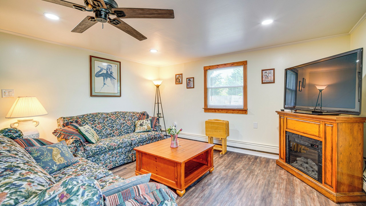 Photo of Livingroom in West Tuckerton