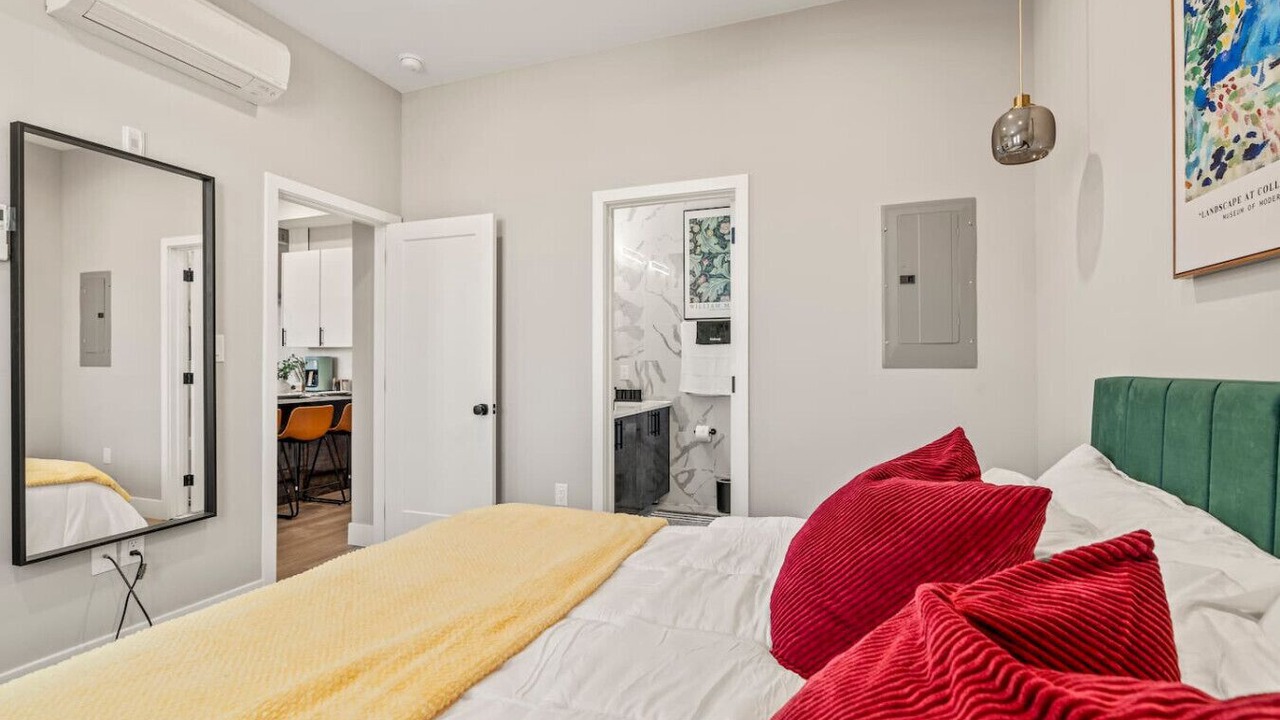 Photo of Bedroom in Norris Square