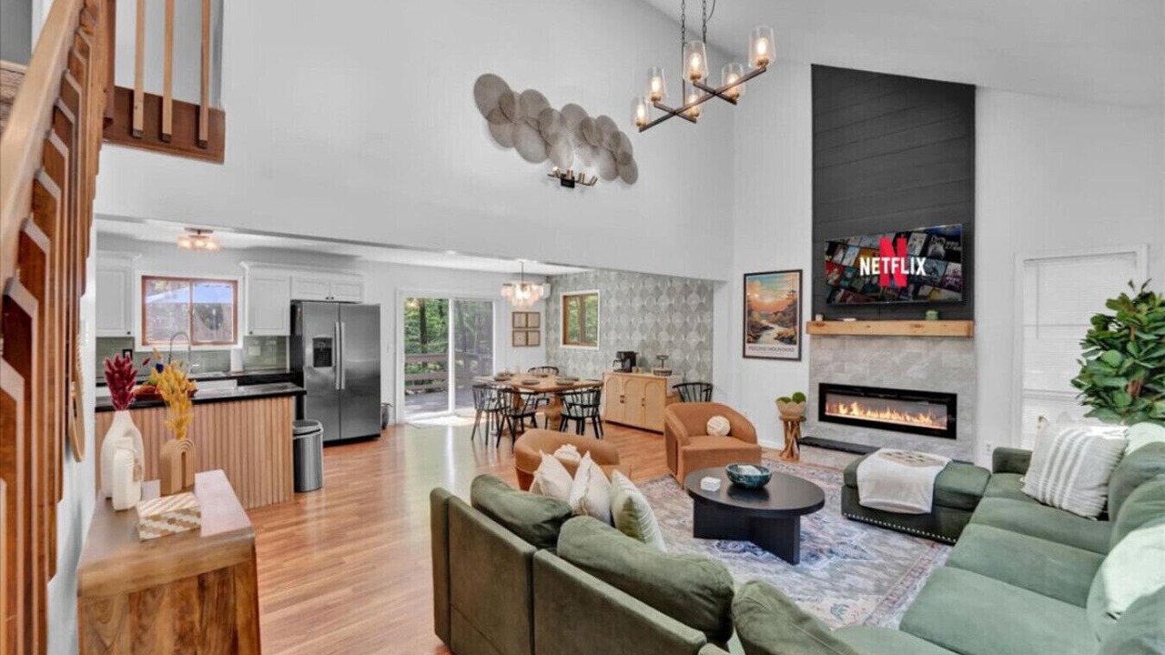 Photo of Livingroom in East Stroudsburg