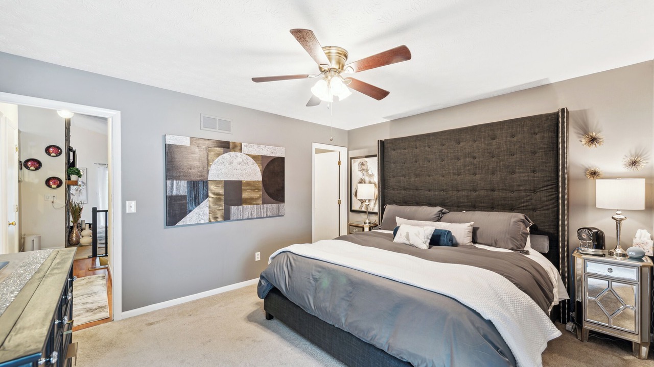 Photo of Bedroom in Roselawn Finance