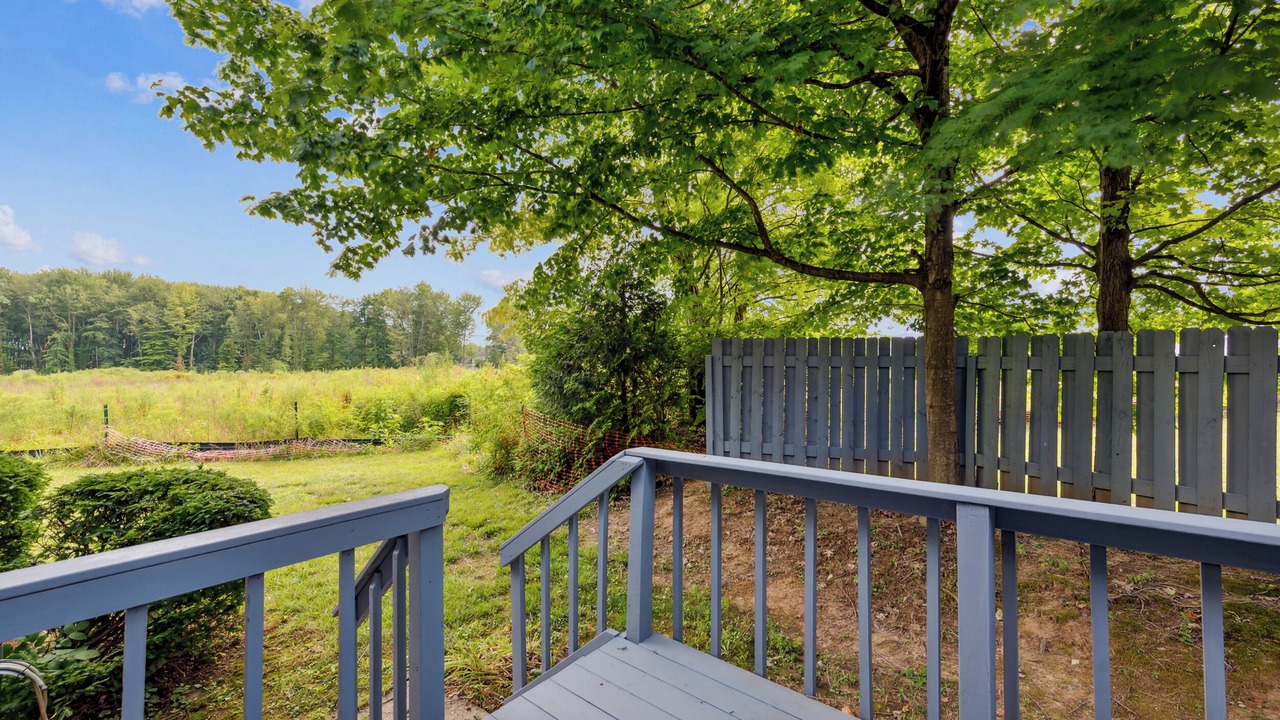 Photo of Outdoor in Roselawn Finance