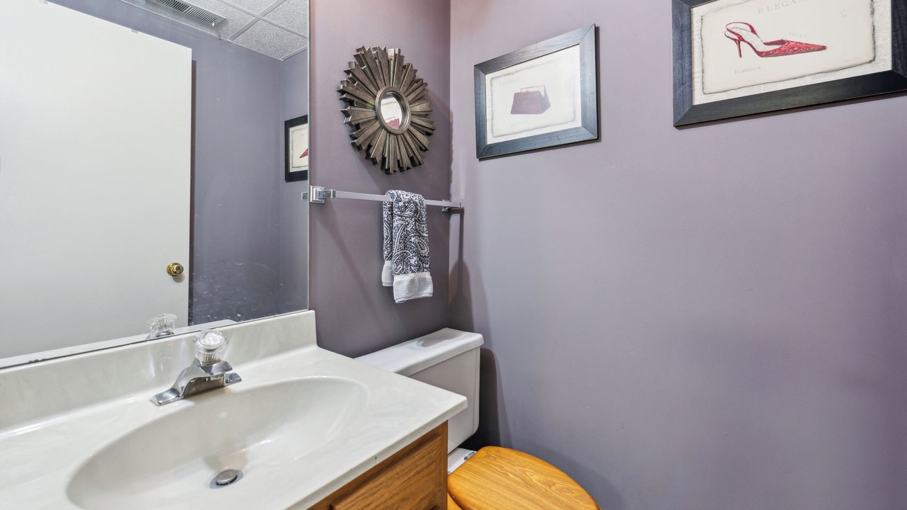 Photo of Bathroom in Roselawn Finance
