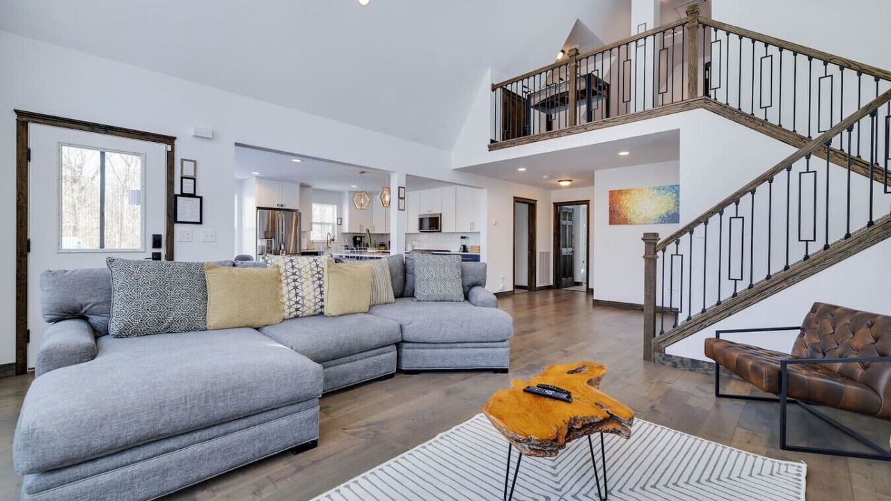 Photo of Livingroom in Lackawaxen