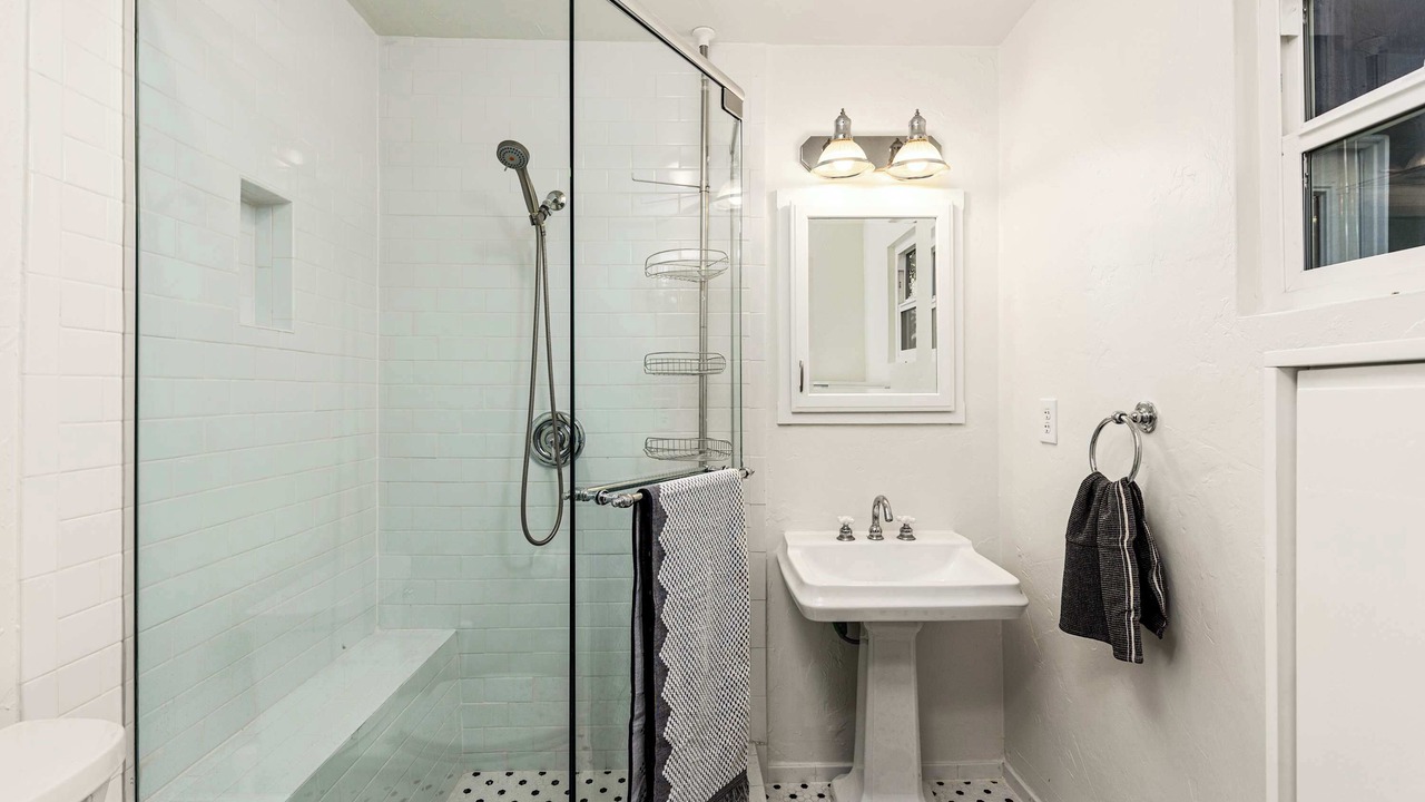 Photo of Bathroom in Encanto