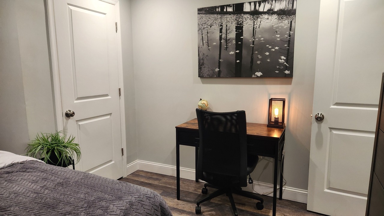 Photo of Bedroom in Downtown Baltimore