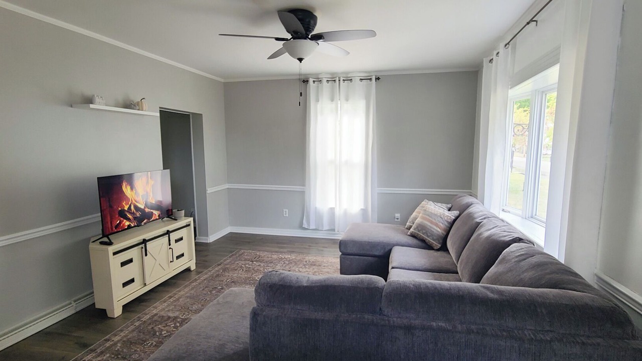 Photo of Livingroom in Brewster