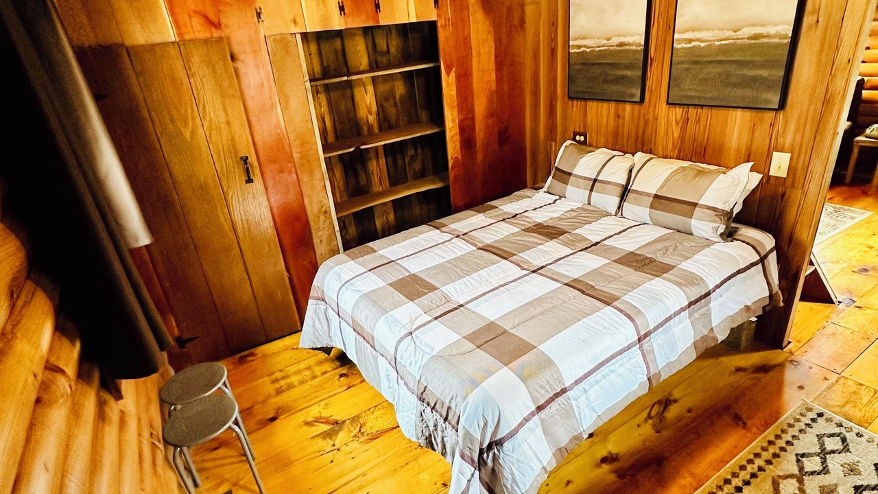 Photo of Bedroom in Coshocton