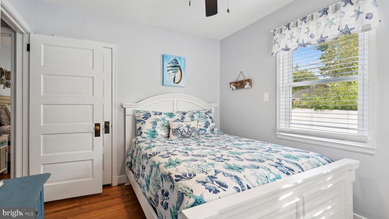 Photo of Bedroom in Issue