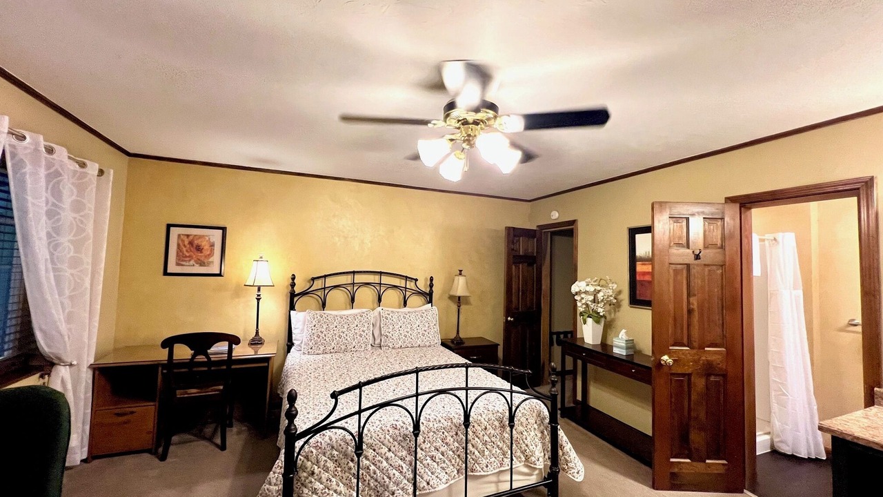 Photo of Bedroom in Mount Vernon
