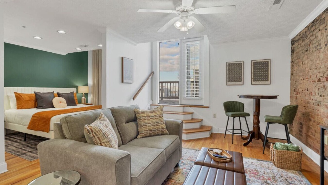 Photo of Livingroom in Maryville