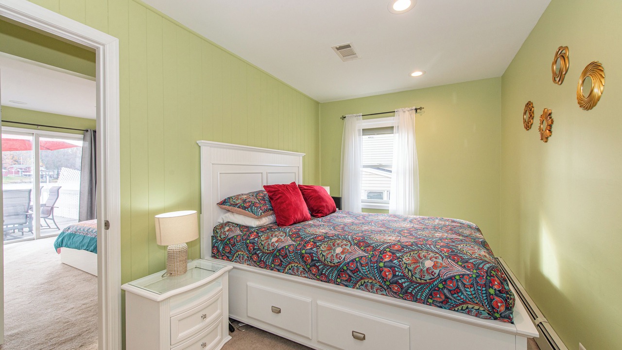 Photo of Bedroom in Lake Hopatcong