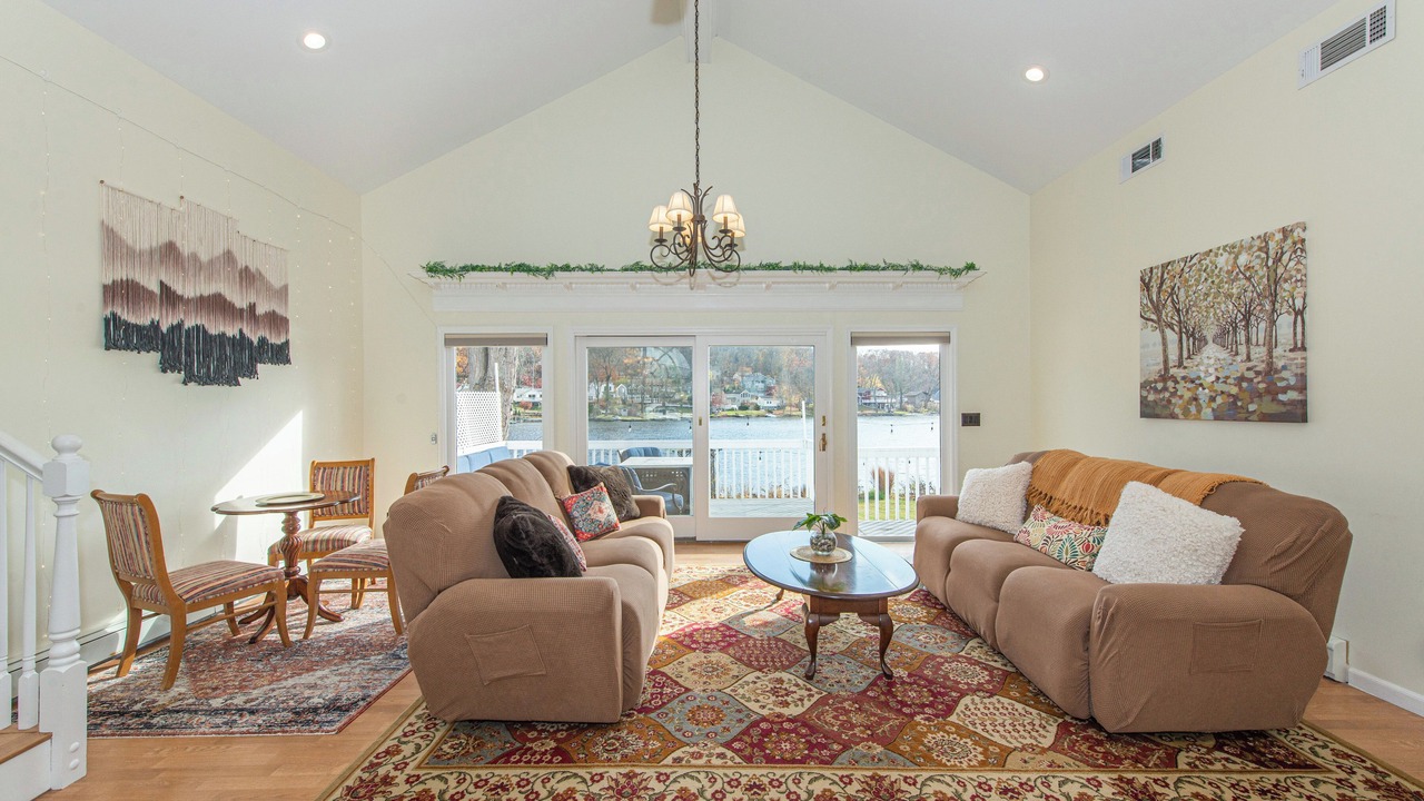 Photo of Livingroom in Lake Hopatcong